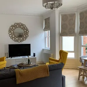  Apartment Contemporary Near Quays&docks