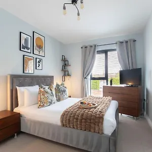  Apartment Elliot Oliver - Stylish 2 Bedroom With Parking In The Docks